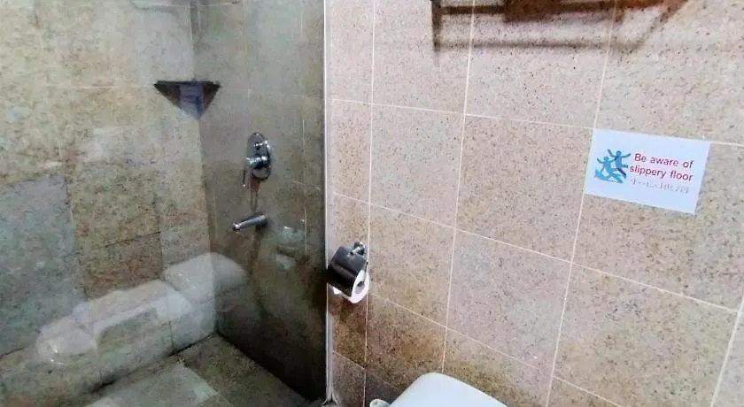 Td Plaza Hotel Кота-Кинабалу 3*,